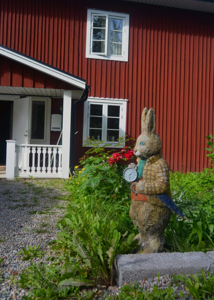 The March Hare, betong , 2021
